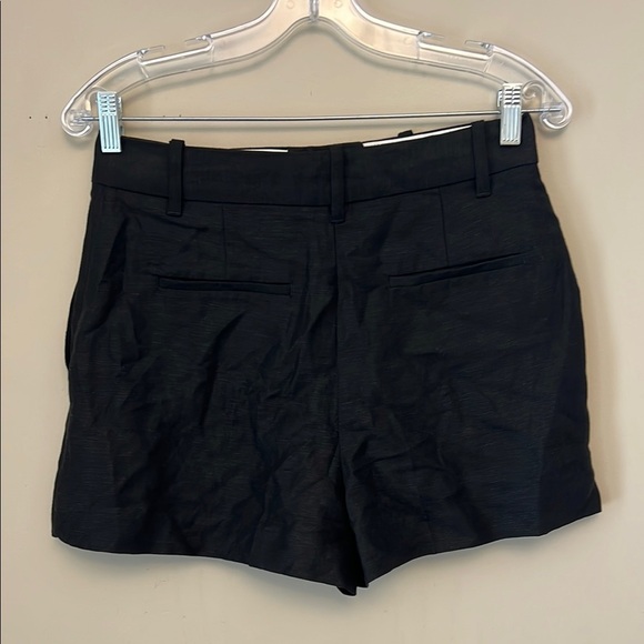 Aritzia Wilfred Black High Waist Casual Shorts size 8 - Picture 2 of 6